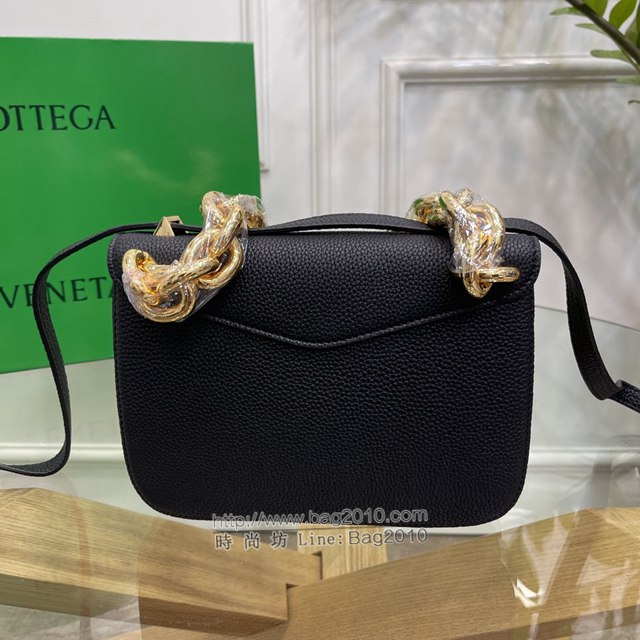 Bottega veneta高端女包 KF0021 寶緹嘉黑色荔枝紋肩背女包 BV2021新款V字蓋頭鏈條女包  gxz1337